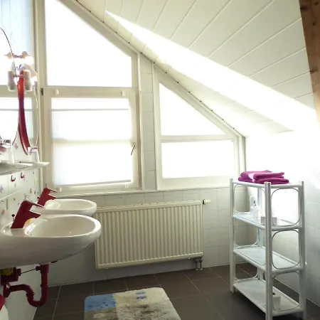 منزل للإقامة Goettliche Vogelstimmen Gaeste Aus 60 Nationen *