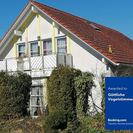 Goettliche Vogelstimmen Gaeste Aus 60 Nationen Homestay *